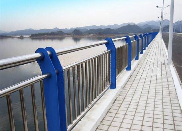 河道護(hù)欄006