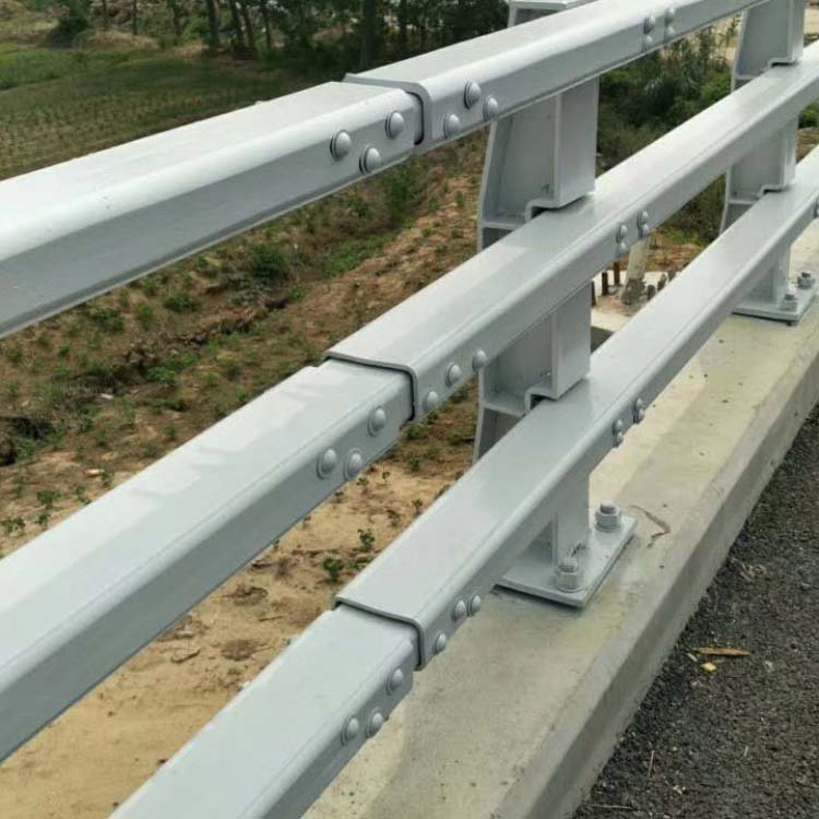 防撞護(hù)欄